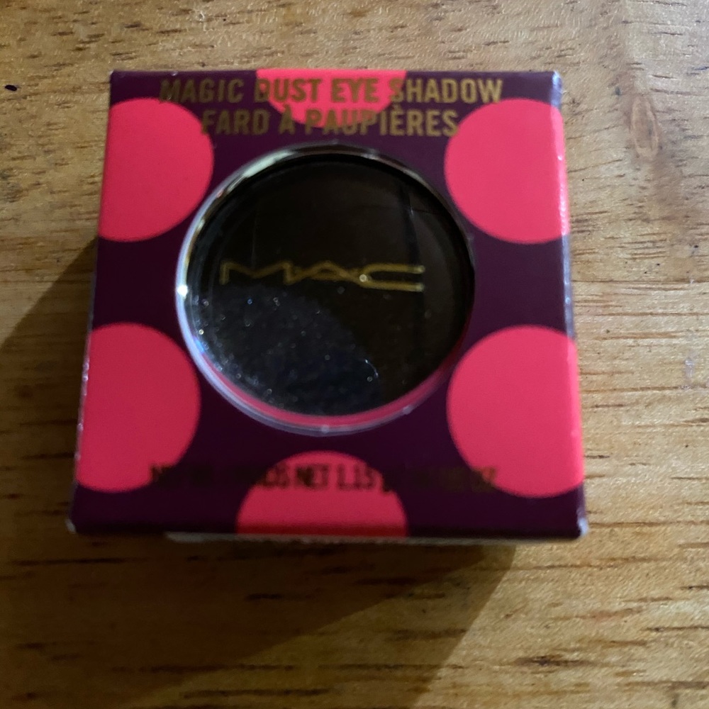 ❌❌SOLD❌❌MAC Cosmetics Magic Dust Eye Shadow